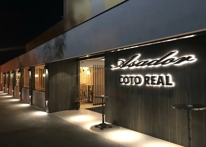 מלון Coto Real 4*